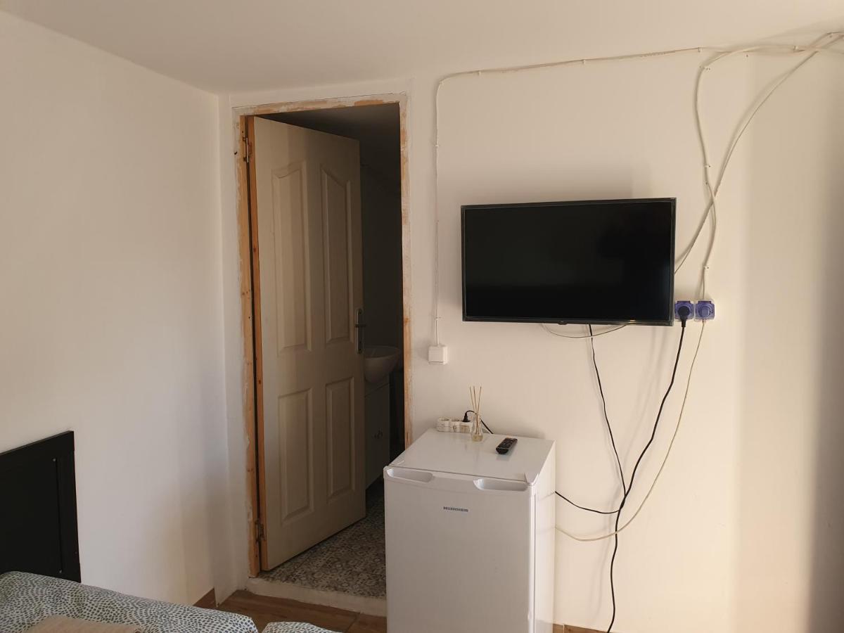 نزل بوخارستفي Nord Poshtel المظهر الخارجي الصورة